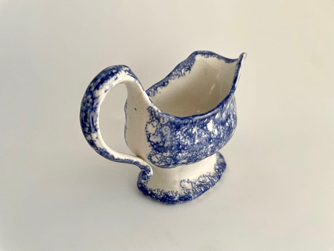 イギリス アンティーク 陶器製 青白のクリーマー