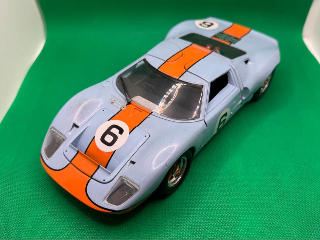 Ford GT40 ミニカー 1:18 スケール