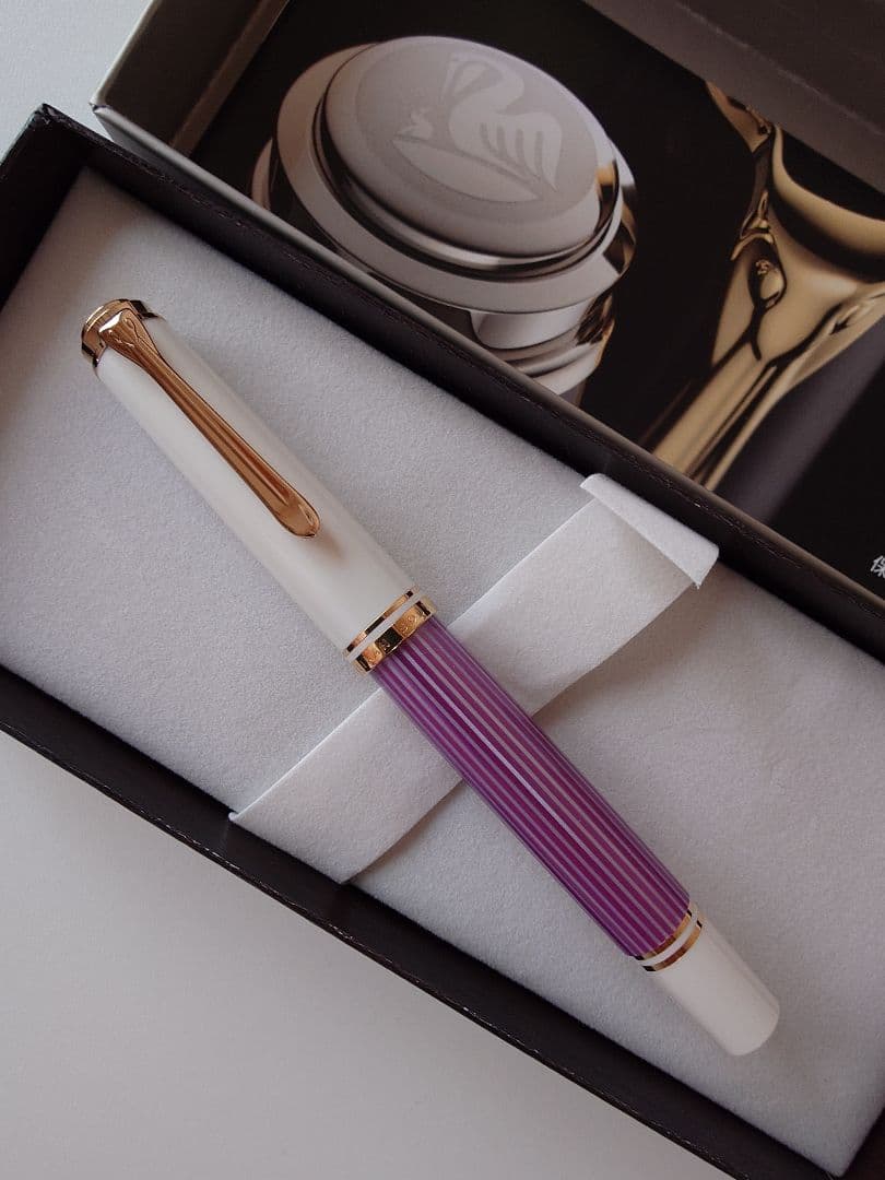 Pelikan 万年筆 M600 バイオレットホワイト スーベレーン EF