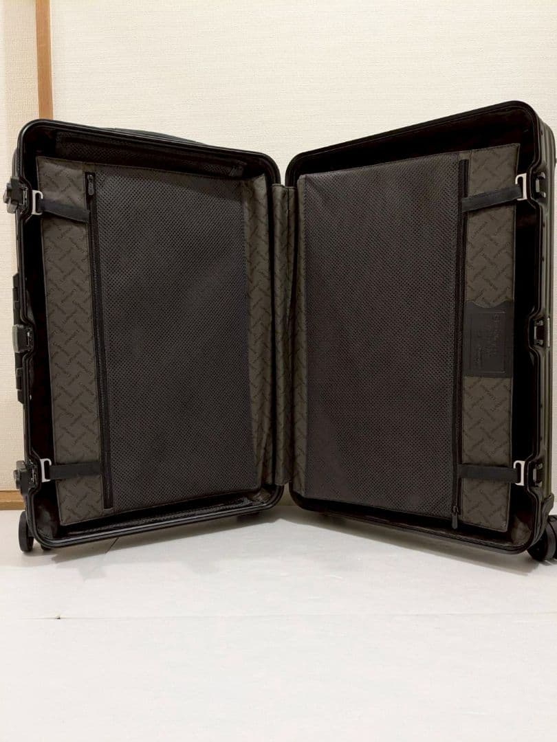 希少 リモワ ルフトハンザ トパーズ ステルス ブラック 4輪 64L