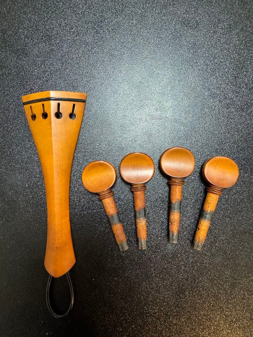 【Tempel】バイオリン　テールピース、ペグ（おまけ）