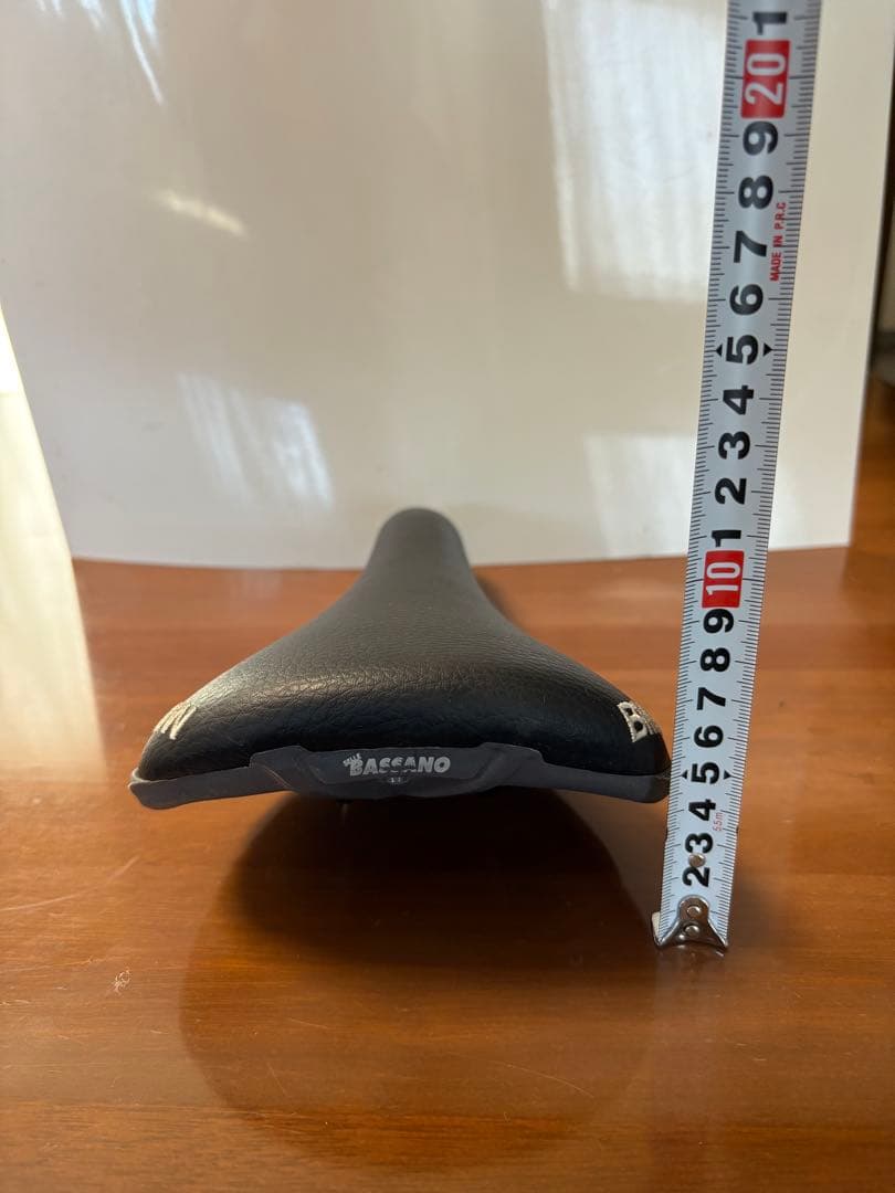  BASSANO サドル 黒