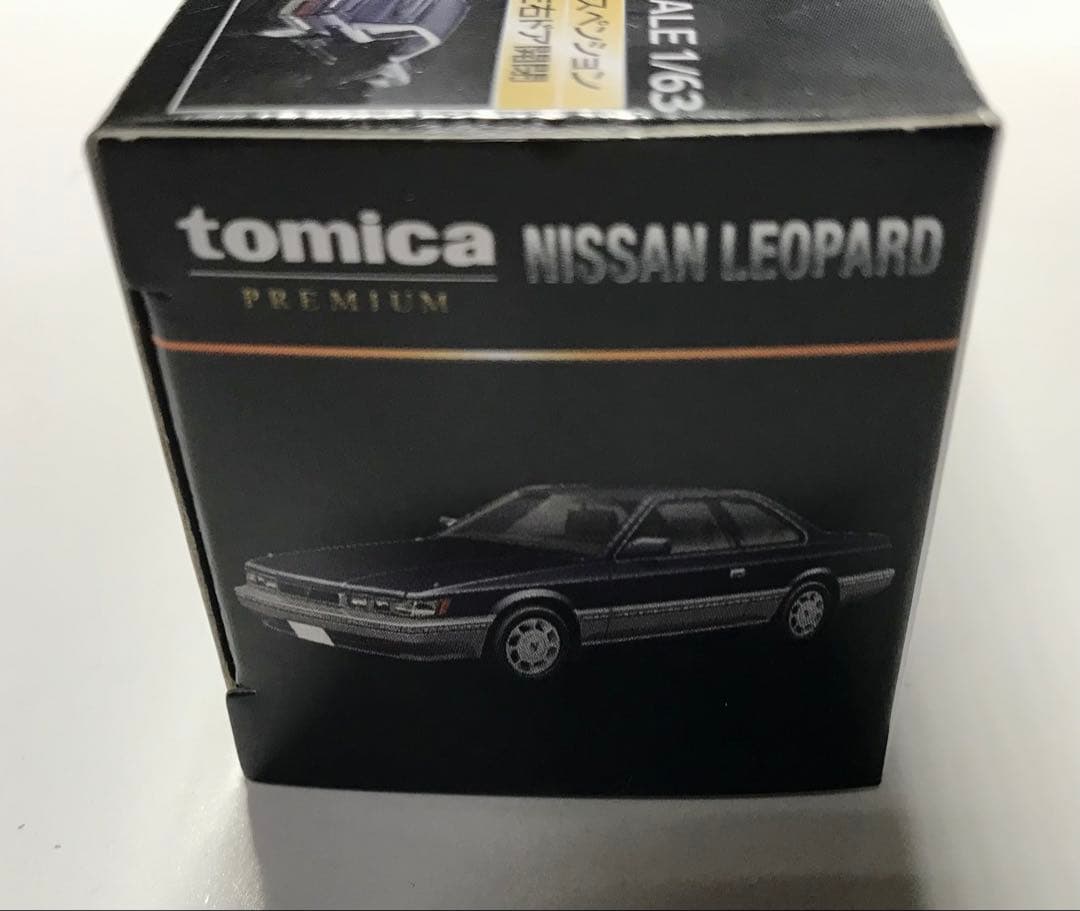 ど*ん様 トミカ　レパード