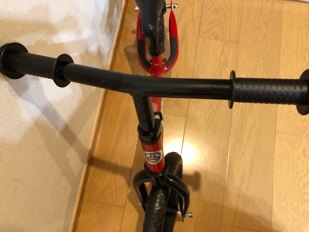 【美品】　室内使用のみ！ストライダー STRIDER　12インチ　赤レッド