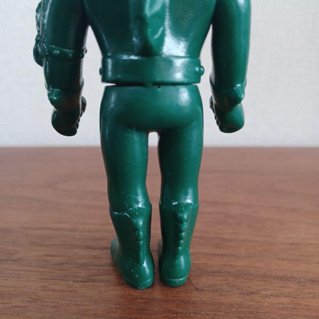 無版権　パチもの「仮面ライダーアマゾン」風の緑色の希少ソフビフィギュア