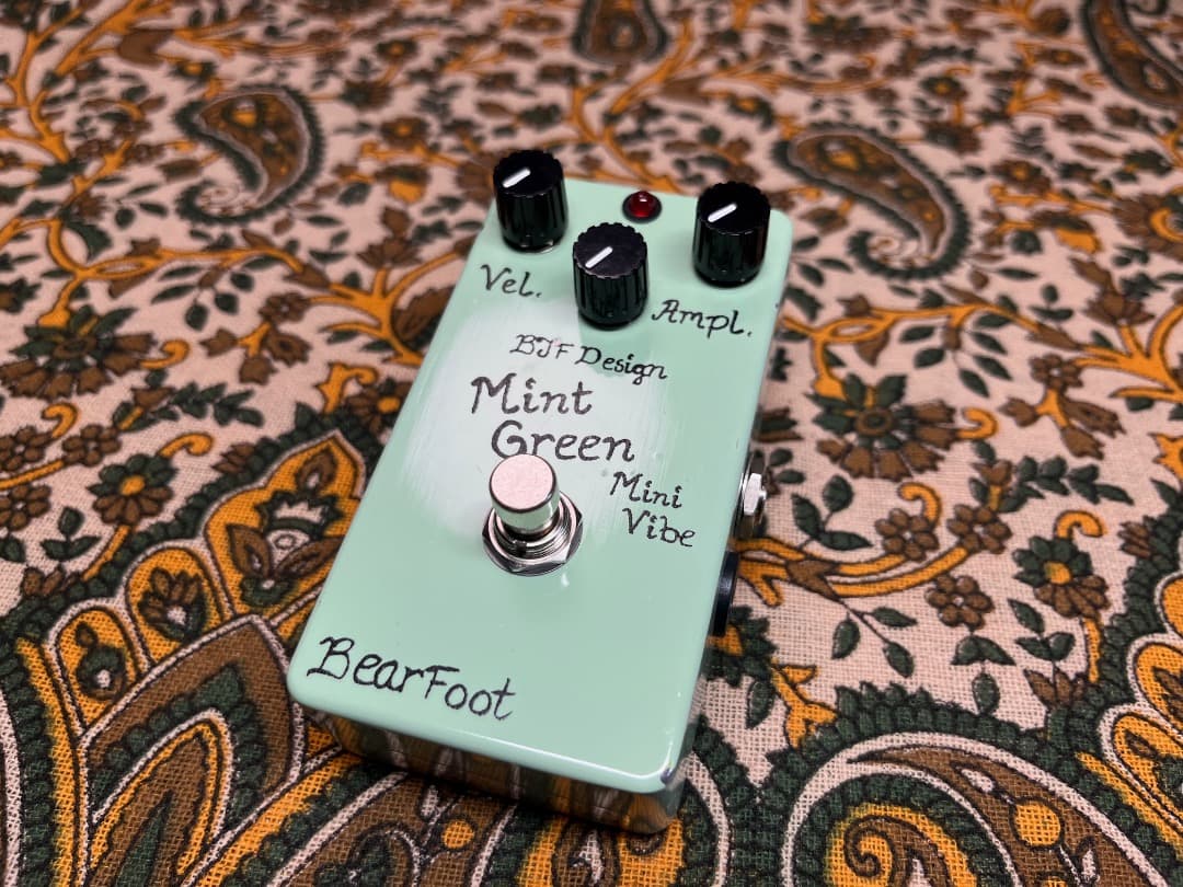 Bearfoot FX Mint Green Mini Vibe / トレモロ