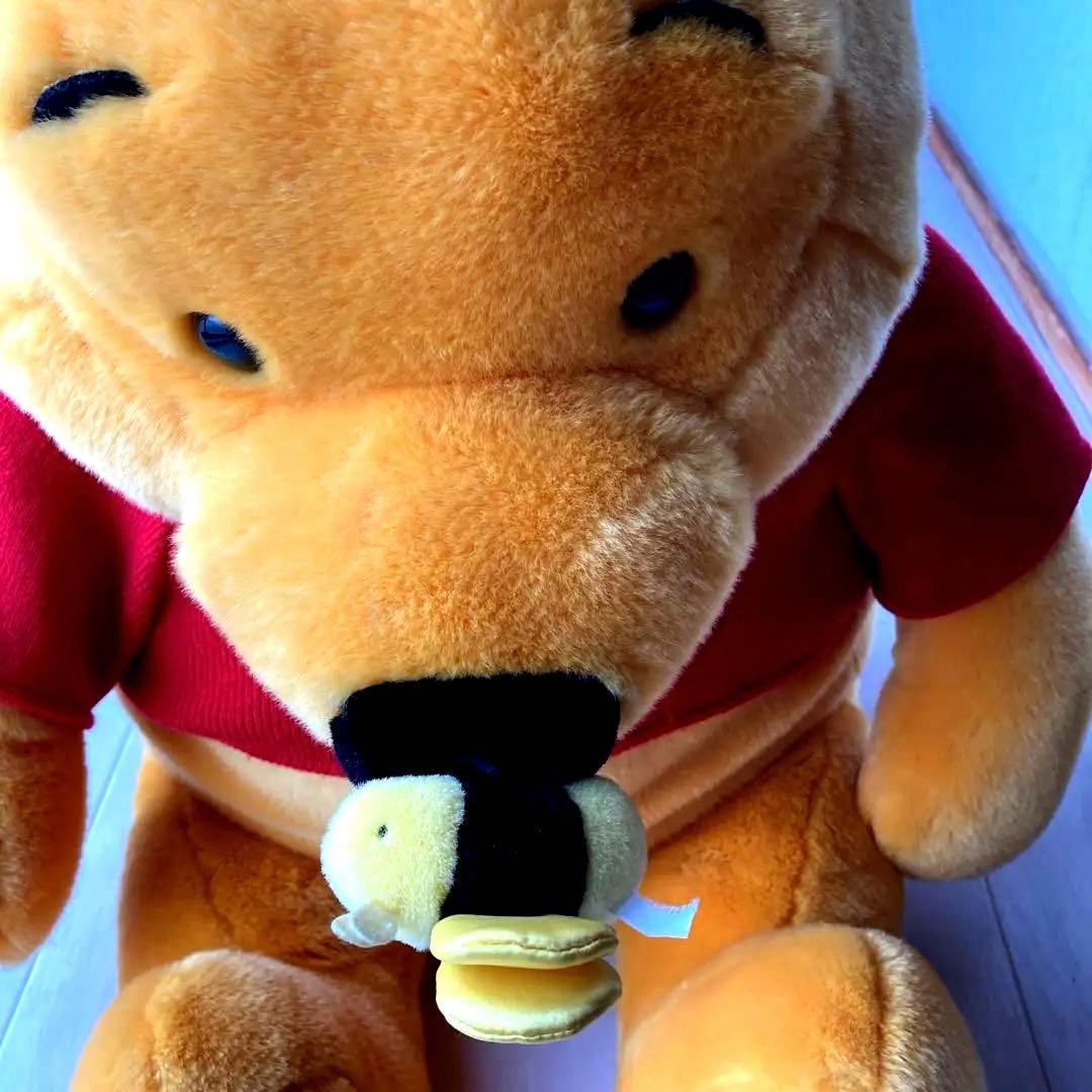 ディズニー　プーさん ぬいぐるみ ミツバチ付き