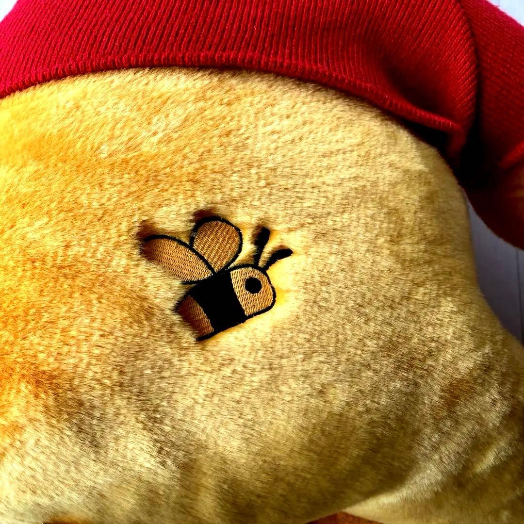 ディズニー　プーさん ぬいぐるみ ミツバチ付き