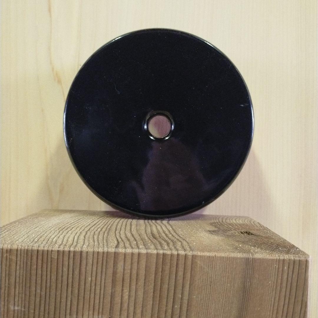 漆塗り欅麒麟一刀彫り輪台 ４、５寸