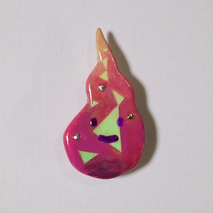 【他サイトにて完売】プロメアの陶器風ブローチ プロメアさん [米米姉妹]