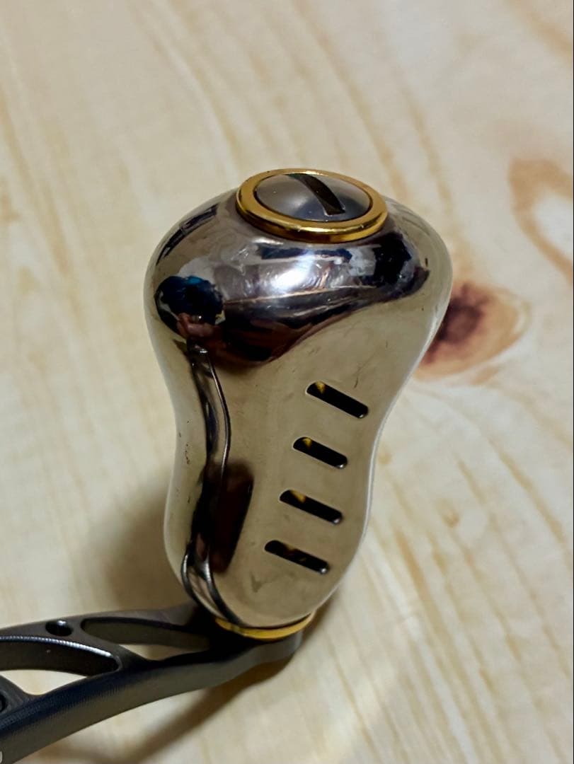 リブレ クランク 100 ハンドル ベイトキャスティング ガンメタ×ゴールド