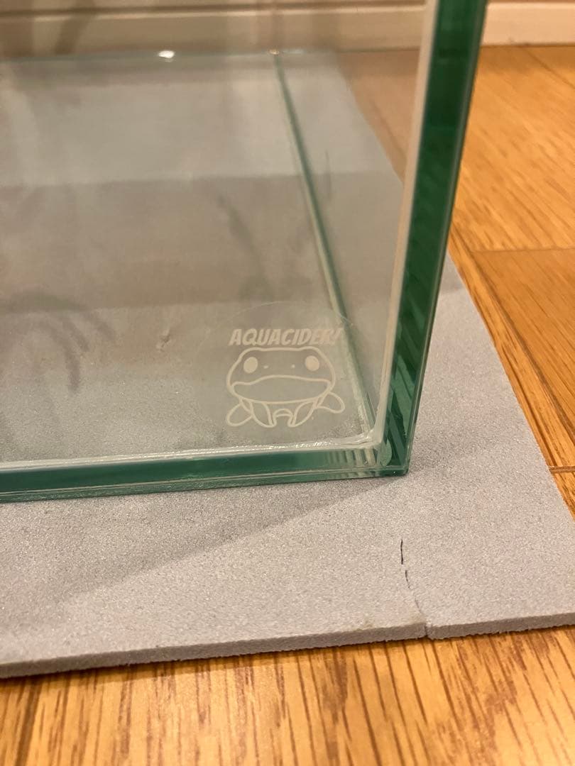 Kazumi 30キューブ ガラス水槽 濾過装置付き