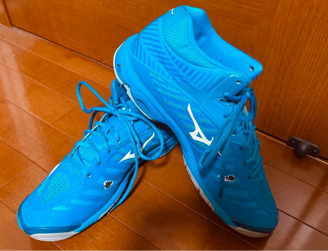 シューズ MIZUNO WAVE LIGHTNING Z4