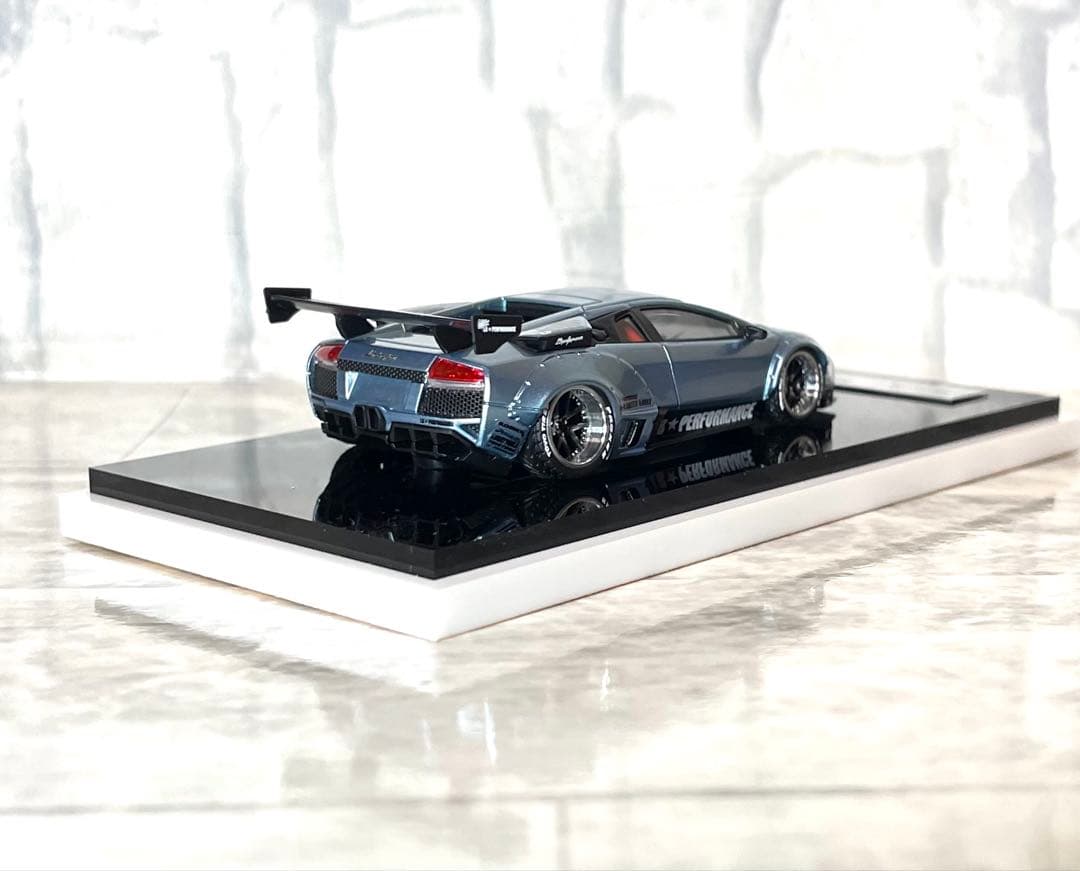 ランボルギーニ　ムルシエラゴ　LBWK 世界限定199台　1/64 ミニカー
