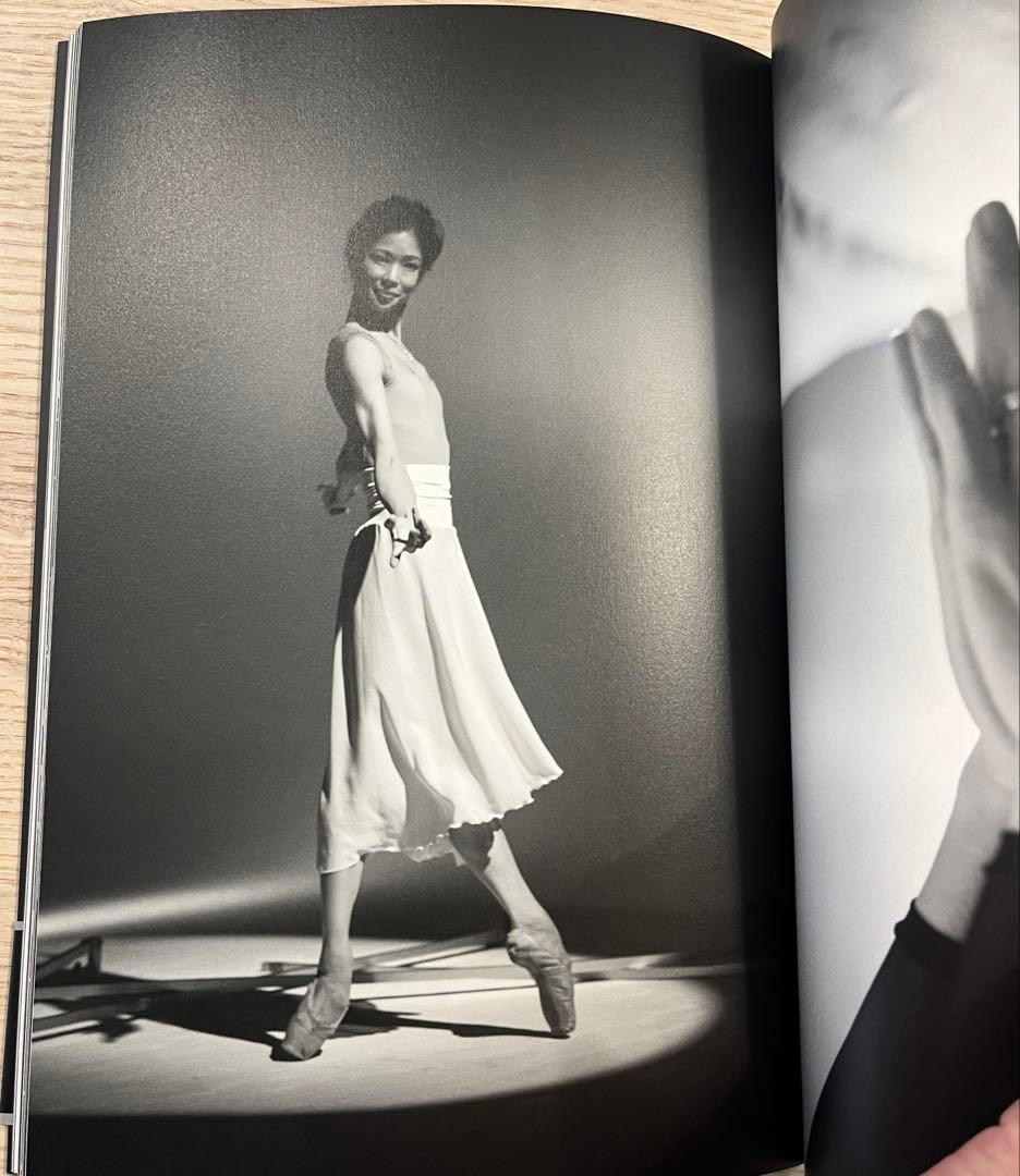 チャリティ写真集 ”Jewels”初回特典付 直筆サイン入り