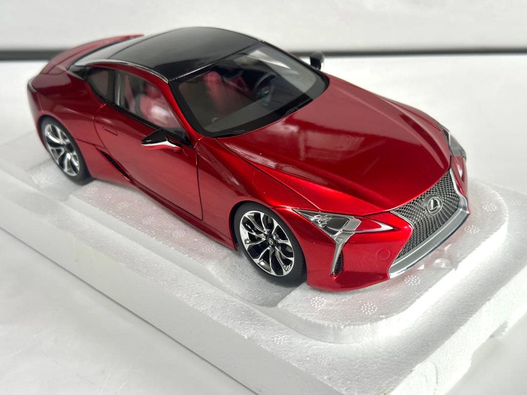 オートアート 1/18 レクサス LC500 メタリックレッド