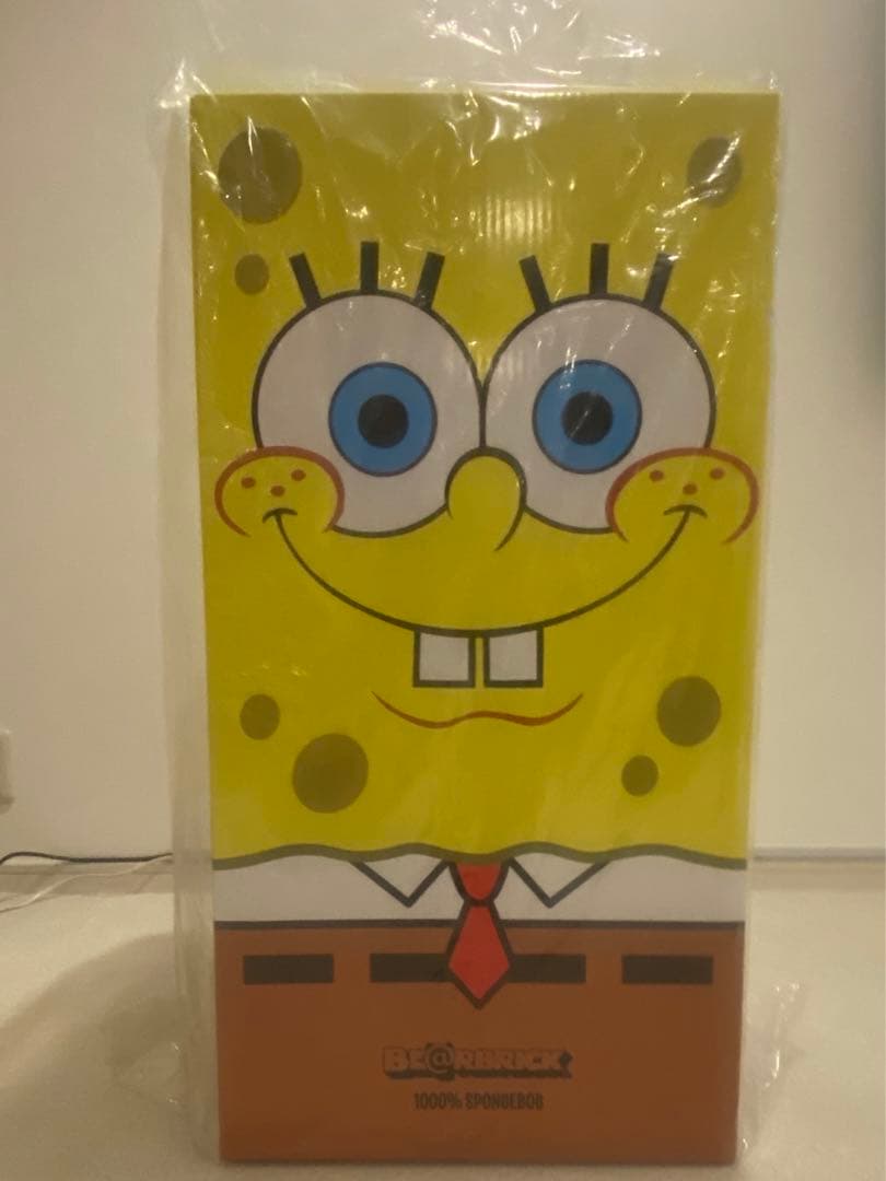 ベアブリック　スポンジボブ　1000%