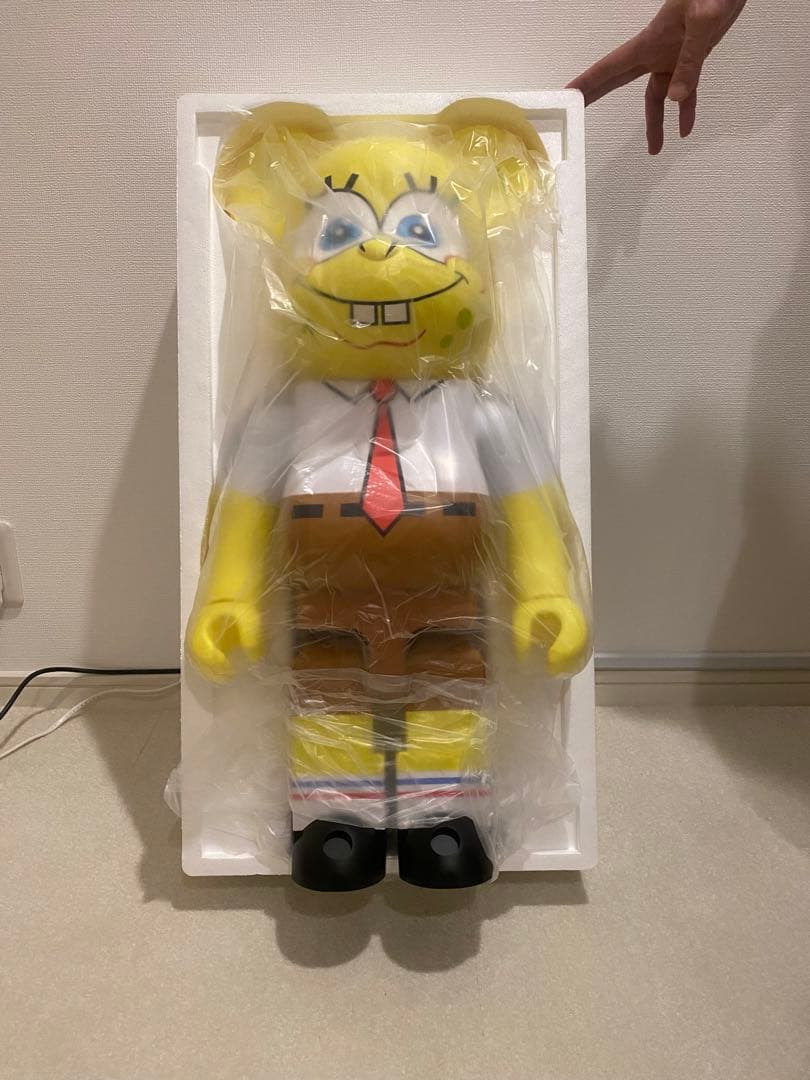 ベアブリック　スポンジボブ　1000%