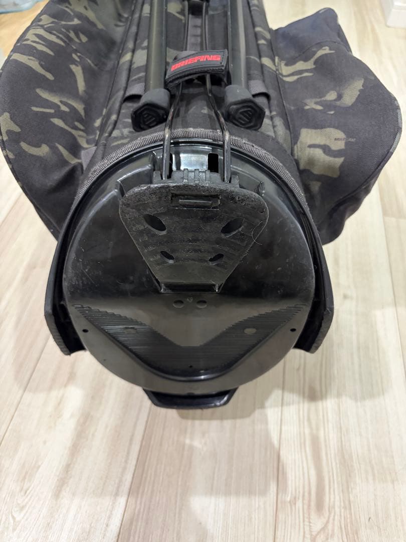【中古美品】ブリーフィング　キャディバッグスタンドCR-4 マルチカムブラック
