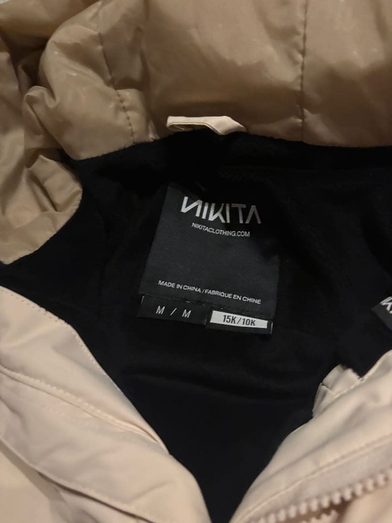 NIKITAスノボウェア