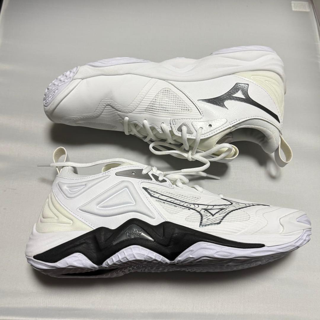 【1度使用】Mizuno ウェーブモーメンタム3