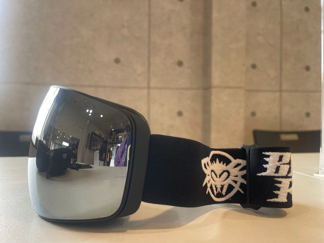 BLACKFLYS スノーゴーグル　球体ミラーライトスモークレンズ　マグネット式