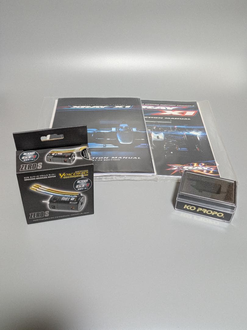 XRAY X1 2024 メカ+ボディ+タイヤ付(おまけ 初代X1付)