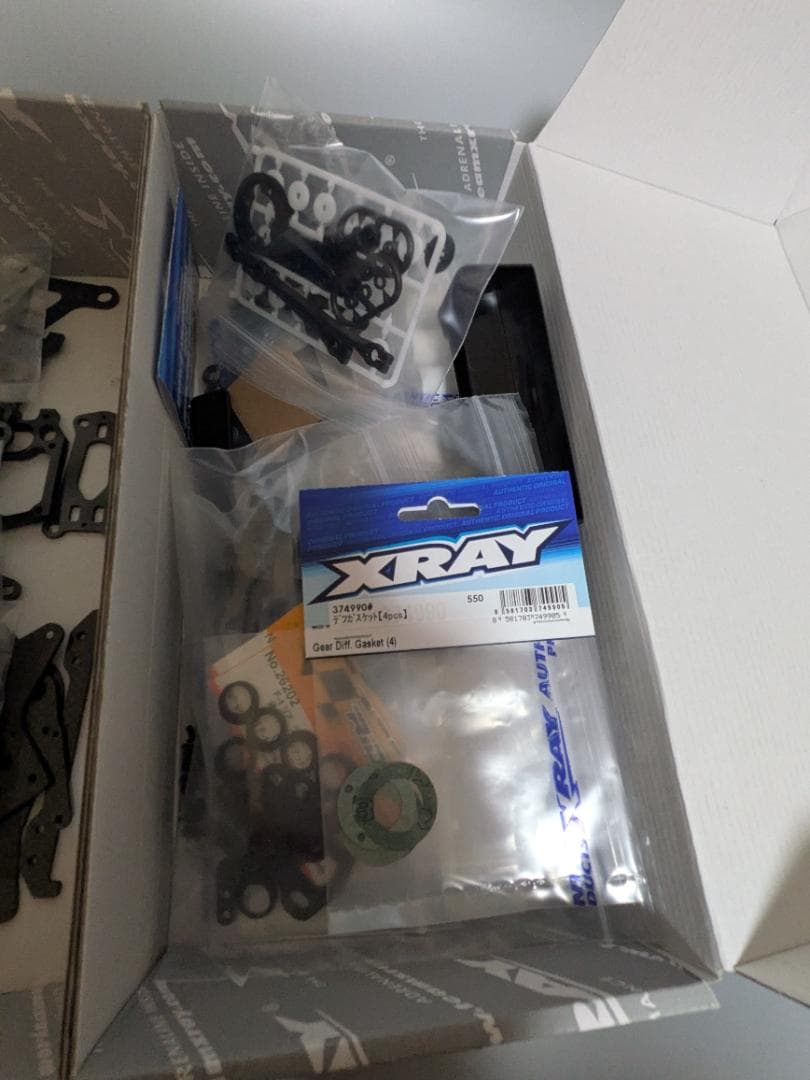 XRAY X1 2024 メカ+ボディ+タイヤ付(おまけ 初代X1付)