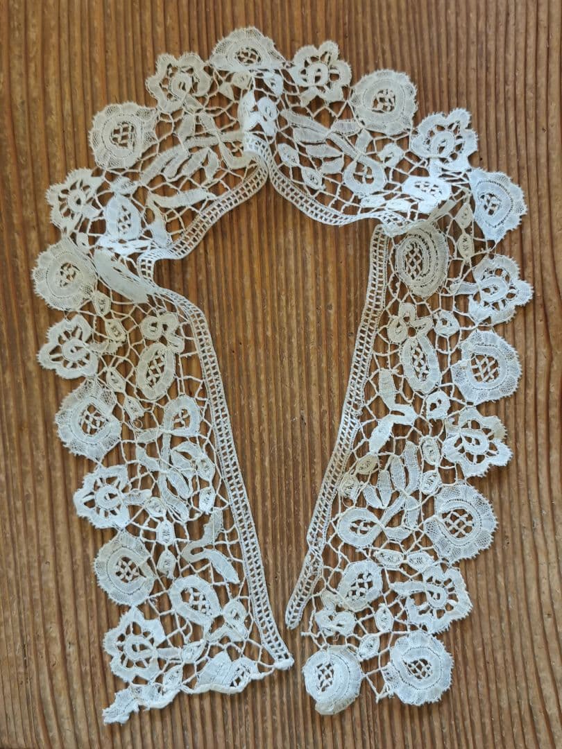 アンティーク19世紀オリジナル状態 繊細で優美なホニトンレース付け襟 ボビン手編