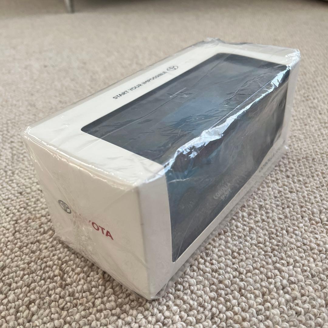 トヨタ　カローラスポーツ　シアンメタリック　1/30 ミニカー