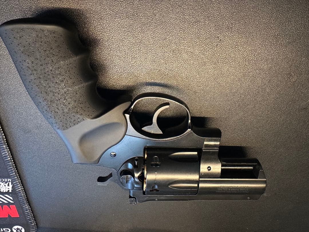 リボルバー(マグナム) ブラック