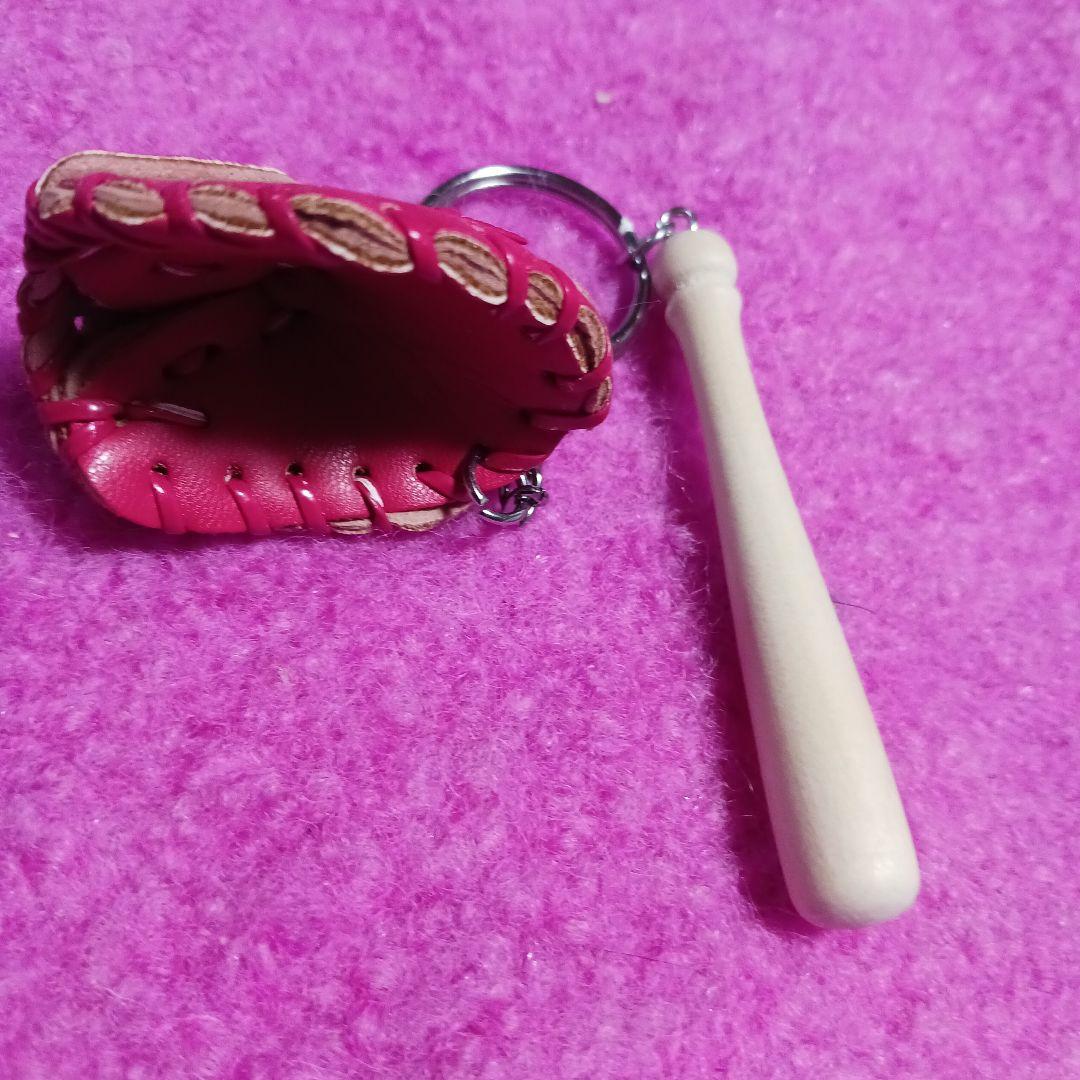 ❌野球好き(❀ᴗ͈ˬᴗ͈)\"新品キーホルダー赤