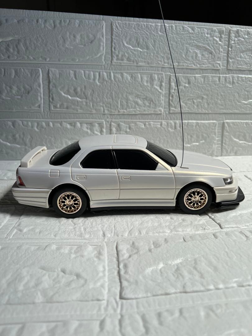 ラジコンカー　トヨタ　セルシオ　パール ホワイト 旧車　ビンテージ　美品　当時物