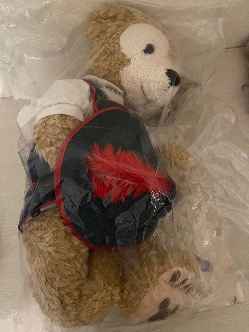 アメリカディズニーパーク購入　　　　　　　ダッフィー未使用タグ付　別売り服着用