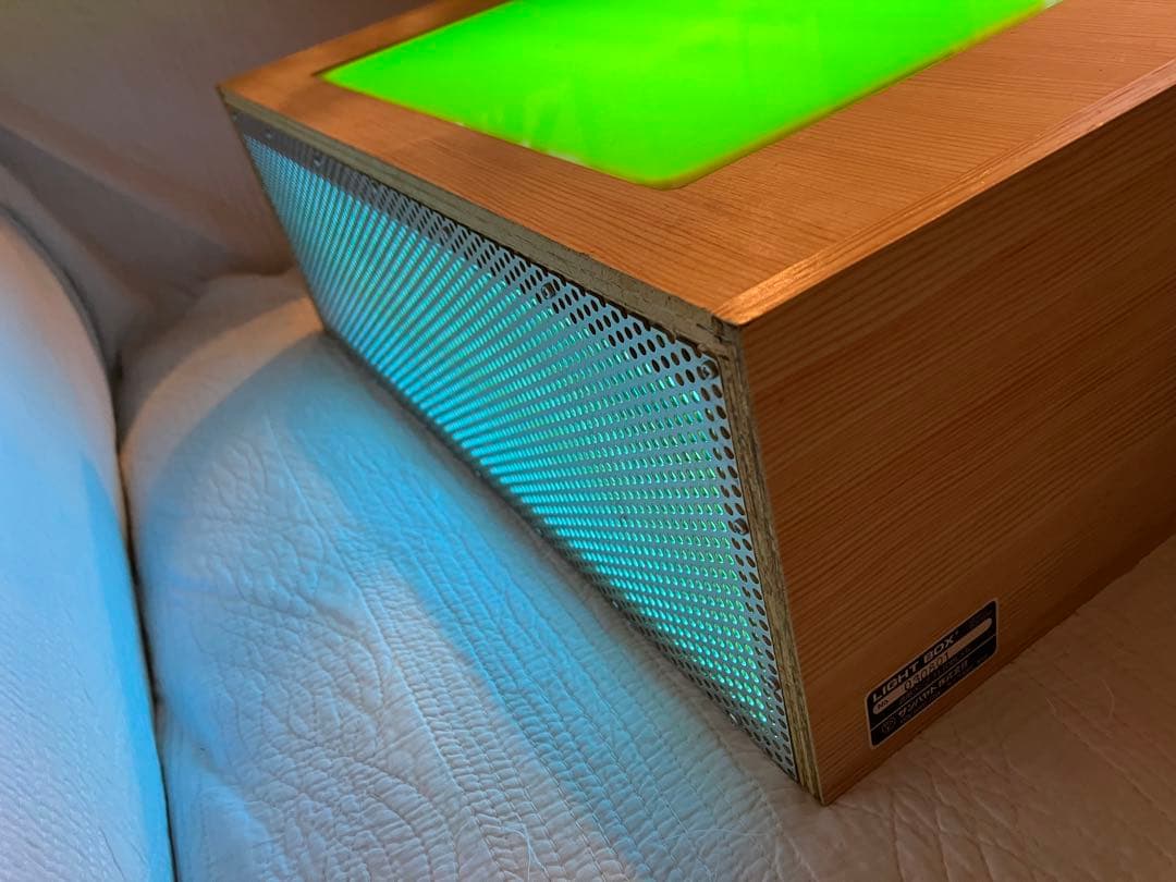 サンハヤト：基板製作用中型ライトボックス 数回のみ使用でほぼ新品