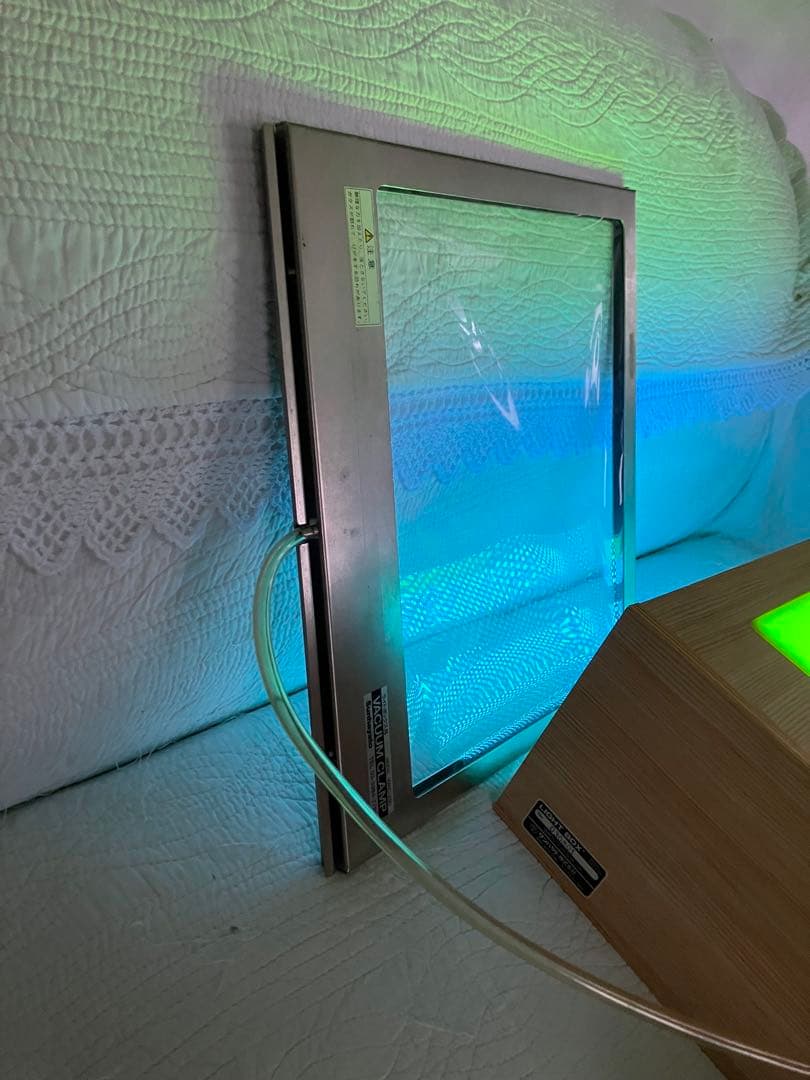 サンハヤト：基板製作用中型ライトボックス 数回のみ使用でほぼ新品