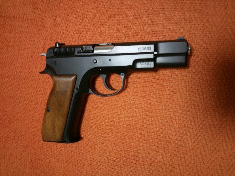 ジンベエ　マルシン　cz75 ガスガン