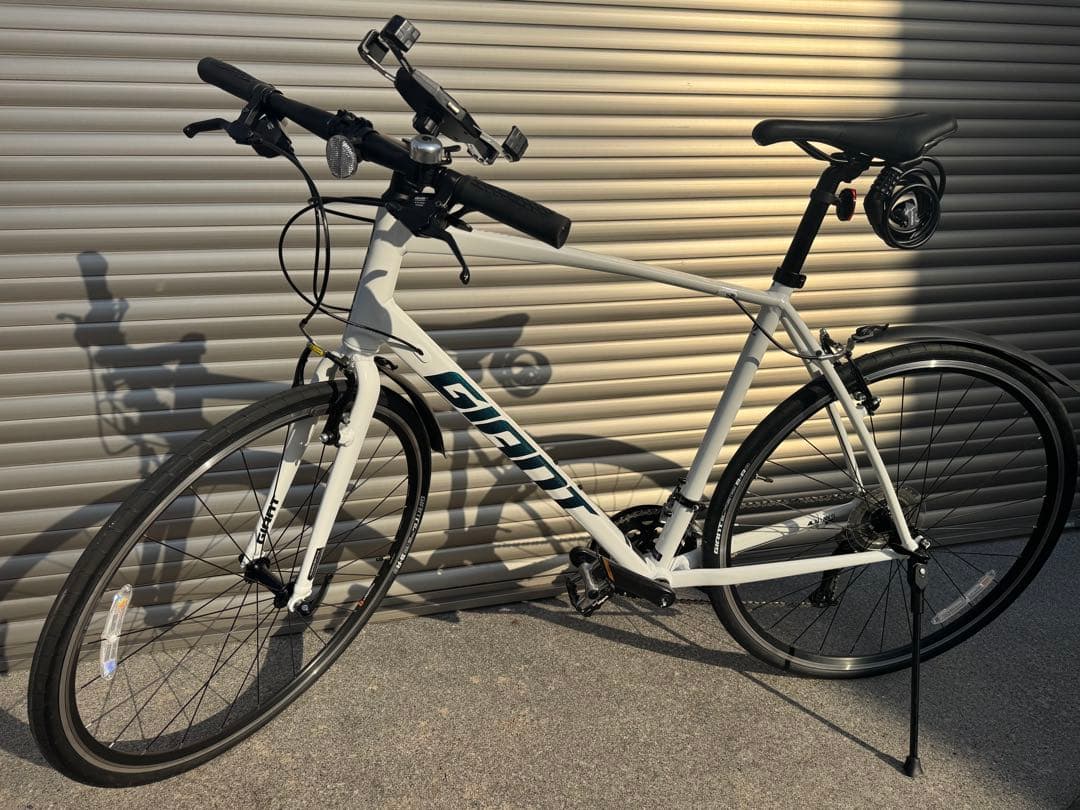 新品同2023Giant Escape RX3 LTD Lホワイトコズモネイビー