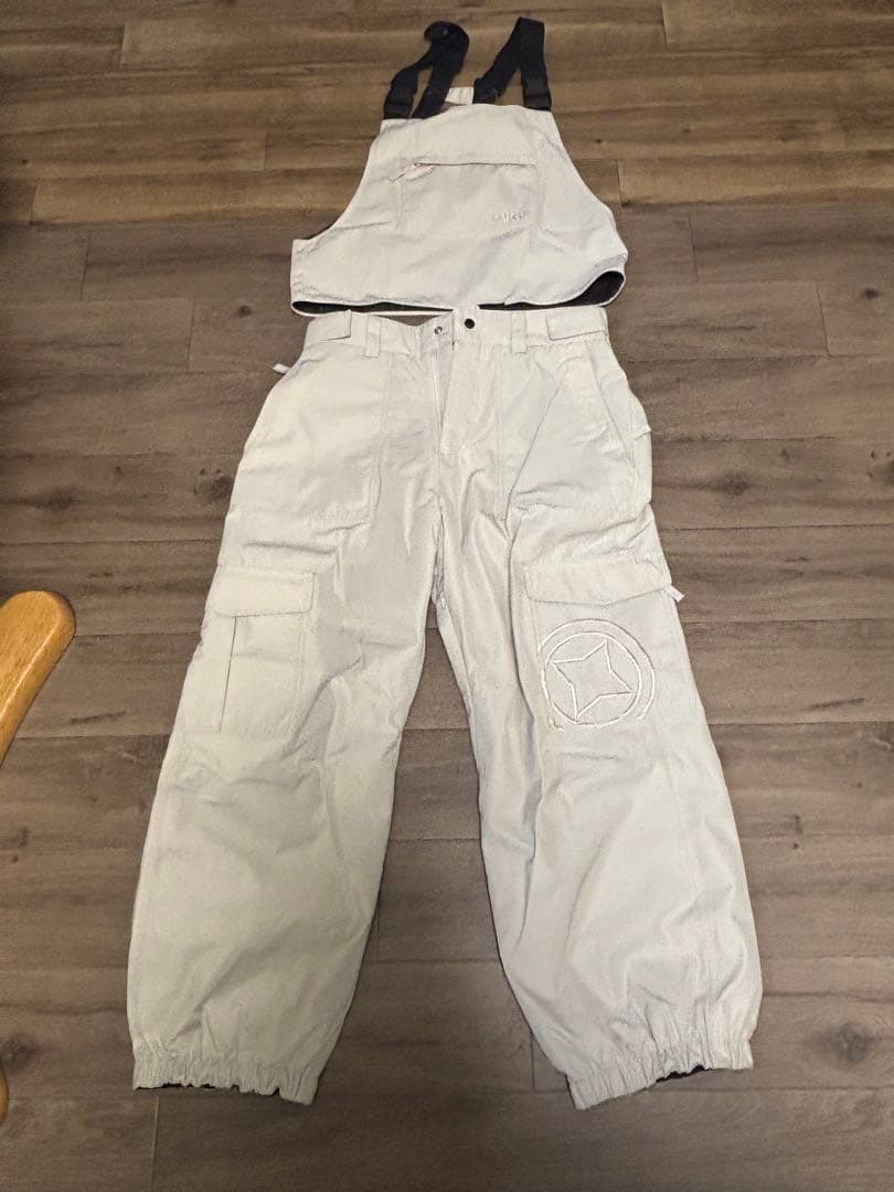 マルマル様週末お値下げ VESP ビブパンツ スノーボード24-25年モデル M