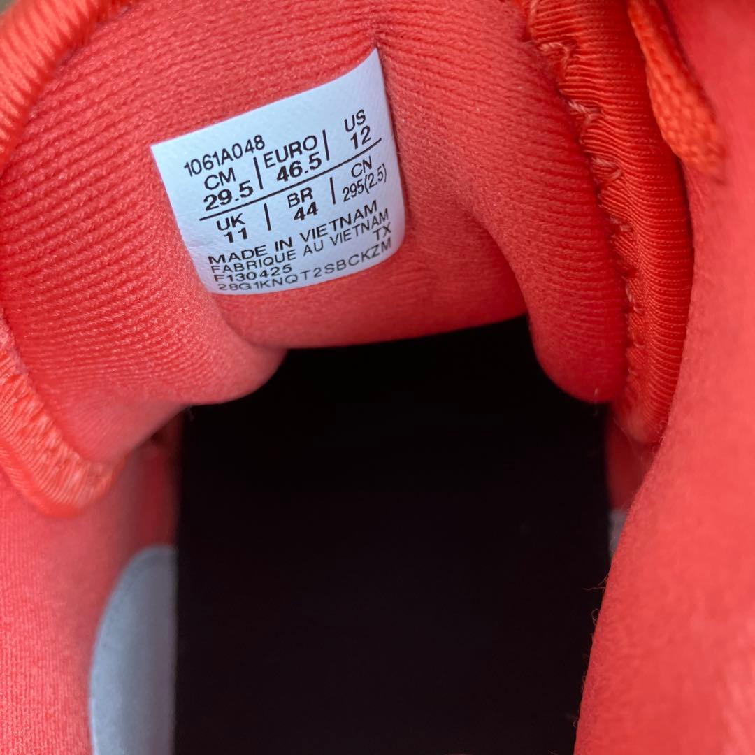 【美品】アシックスNOVASURGE3 29.5センチ