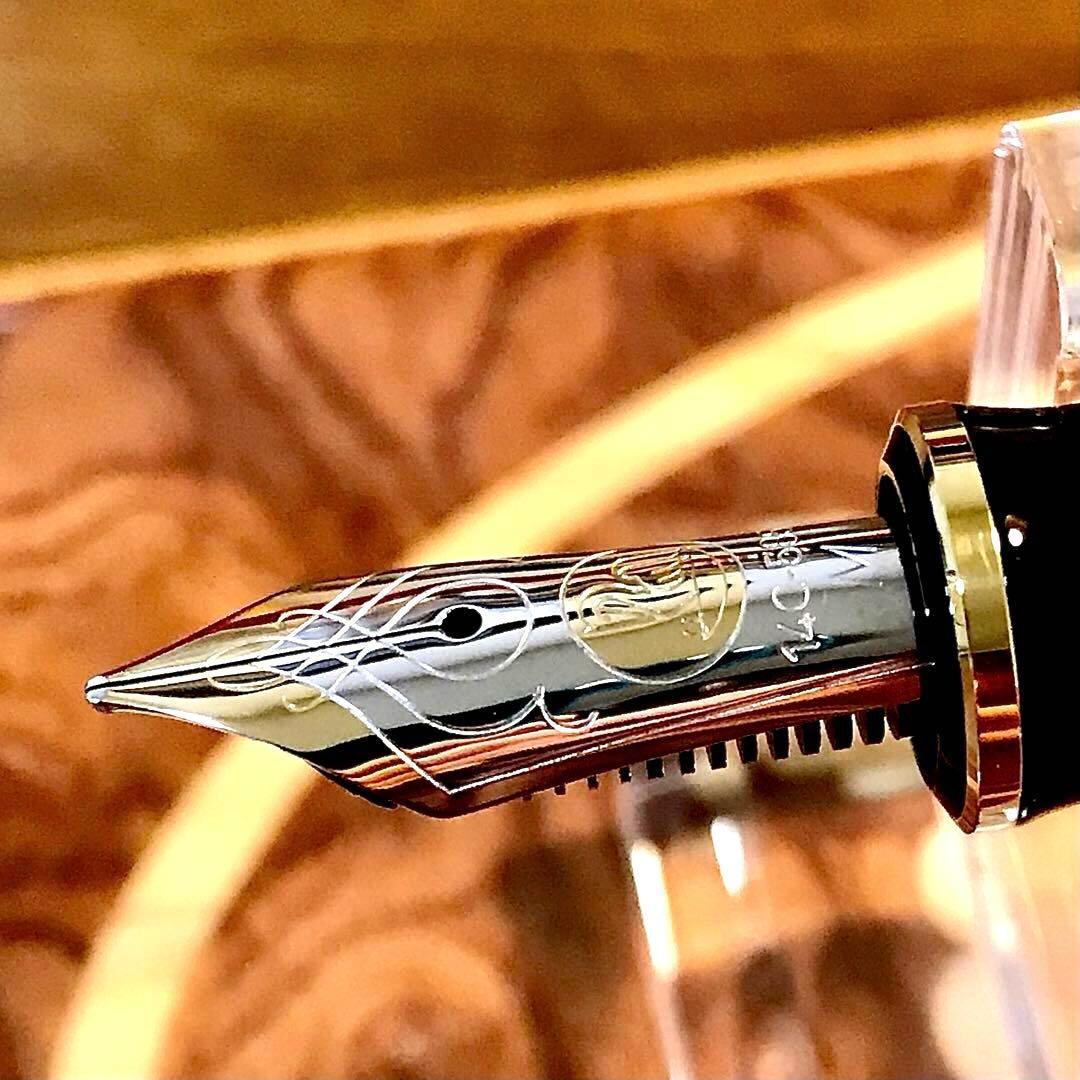 ☆超お勧め☆美しいペリカン万年筆M600ブルー縞（M)☆書き味抜群