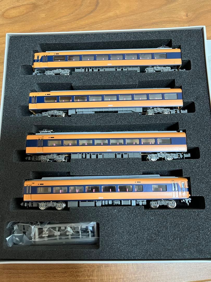 近鉄12410系　現行塗装・喫煙ルーム付き