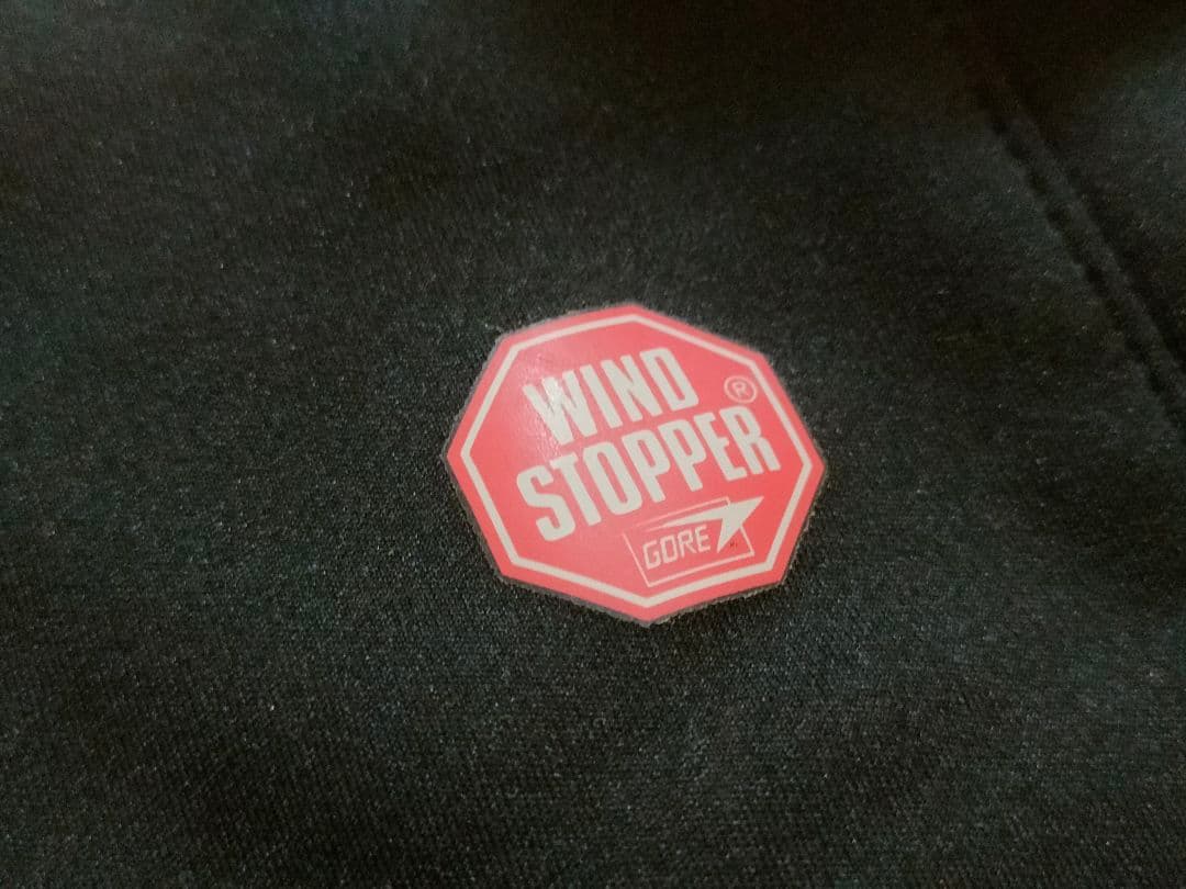 カステリ　ゴアテックス　ウィンドストッパー