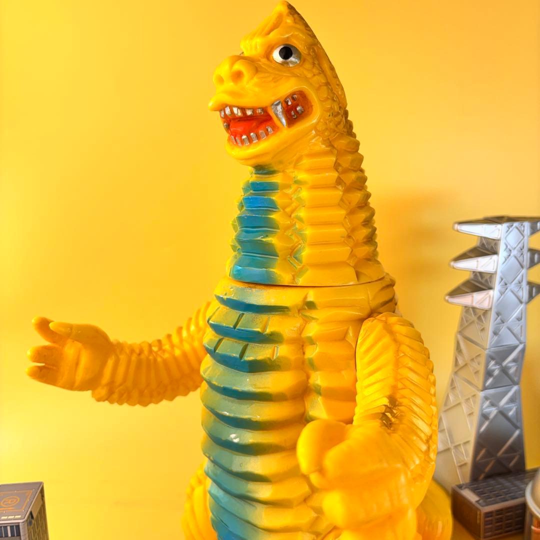 ブルマァク ジャイアント レッドキングマ ルサン 東京タワー付き