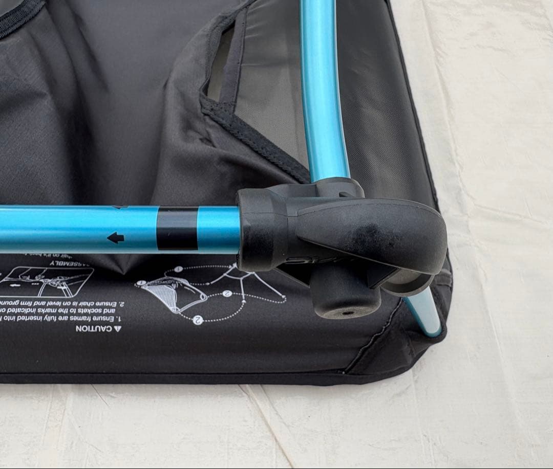 【中古・美品】Helinox グラウンドチェア　ブラック／ブルーポール　収納袋付