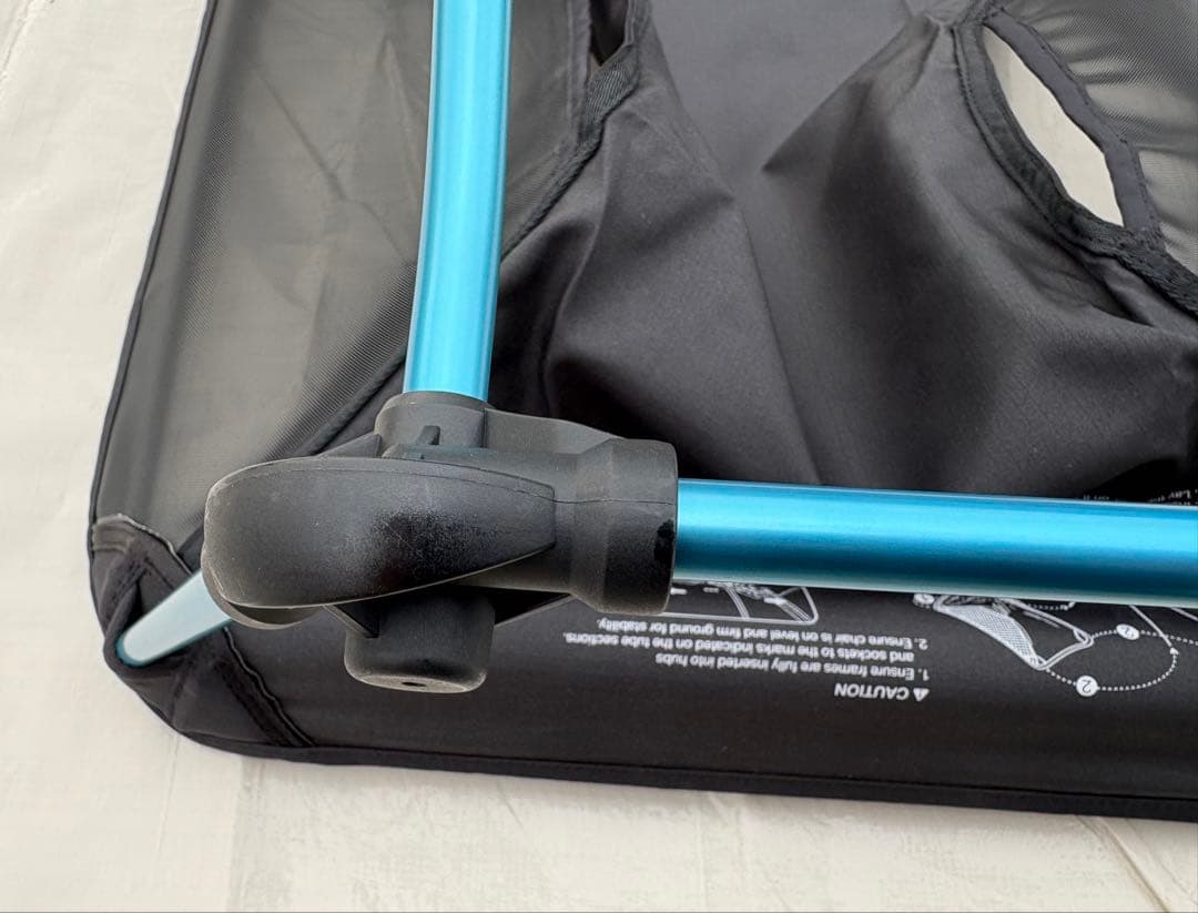 【中古・美品】Helinox グラウンドチェア　ブラック／ブルーポール　収納袋付