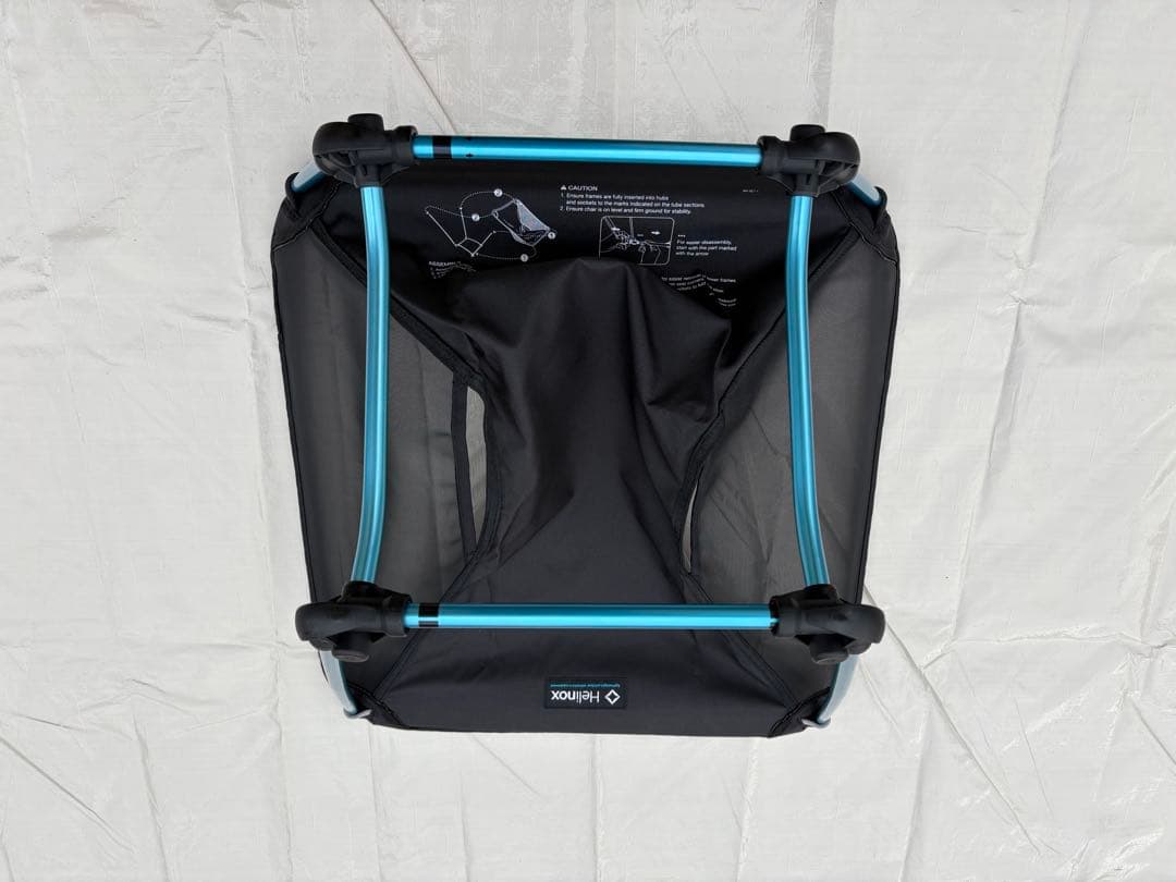 【中古・美品】Helinox グラウンドチェア　ブラック／ブルーポール　収納袋付