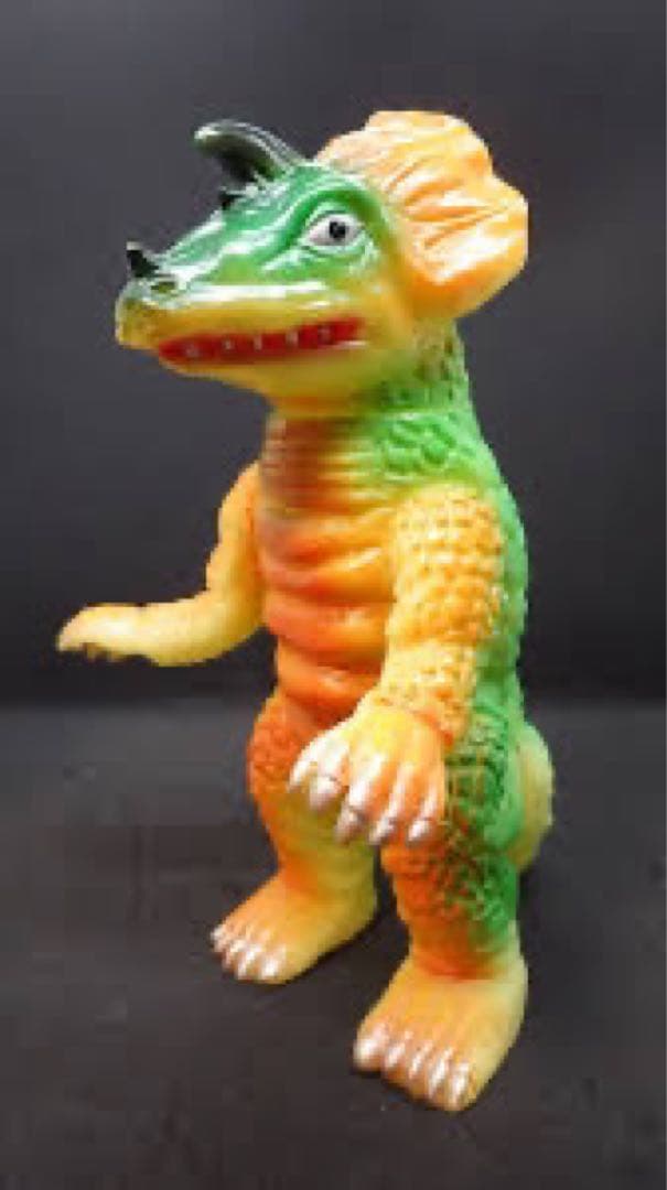 新品未開封　送料込　ブルマァク　怪獣　新・復刻版怪獣シリーズ　アギラ（蓄光版）