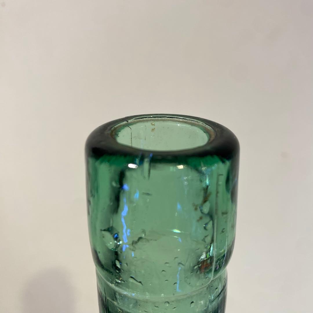 イタリア ビンテージワインボトル 緑ガラス