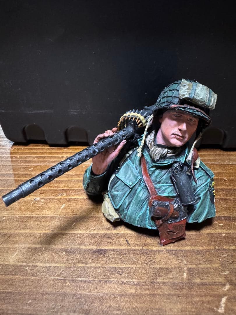 ミリタリーフィギュア 1/10 レジン製（ケース付）